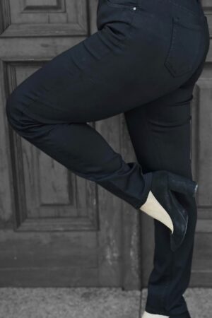 Czarne spodnie dżinsowe, bardzo miękkie - różne rozmiary