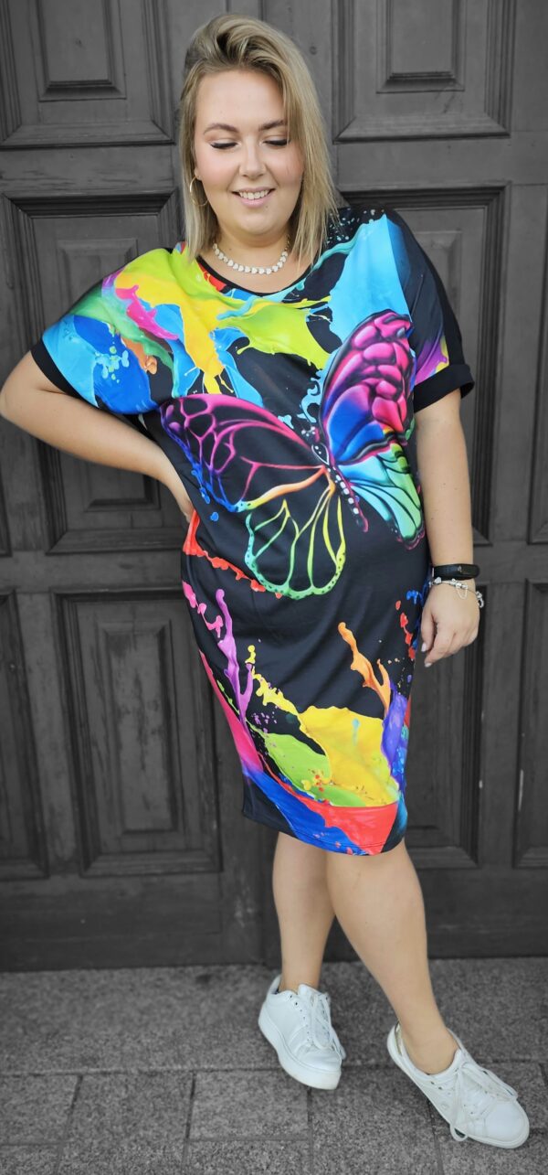Sukienka z wzorem motyla