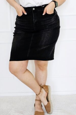 Spódnica w kolorze ciemnego jeansu - rozmiary